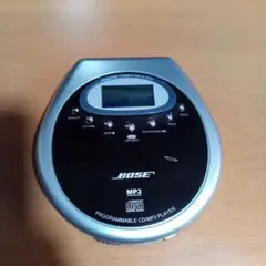 BOSE ポータブルCDプレイヤー　CD M9 Amazon.co.jp: Bose ポータブルCDプレイヤー CD-M9 MP3対応