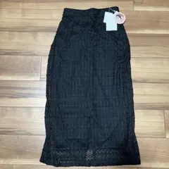 【新品未使用タグ付き】Lutique レースナロースカート　ブラック