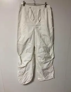 GU ホワイト ワークパンツ ドローストリング付き