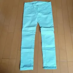 ミントグリーンスキニーパンツ