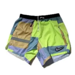 NIKE リフレクター付き　ジム　筋トレウェア　未使用品　超美品