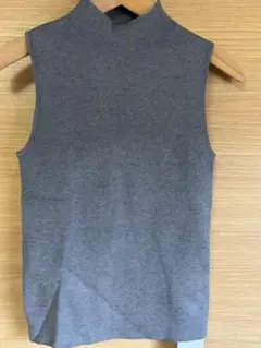 新品　Ｄazy ノースリーブ　ハイネックニット