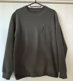 UNIQLO トップス　【色は濃い緑】