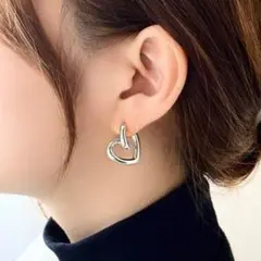 ツイストハートフープピアス