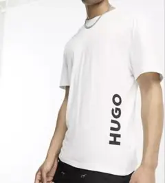 【新品未使用】Hugo フロントロゴ リラックス T シャツ　白