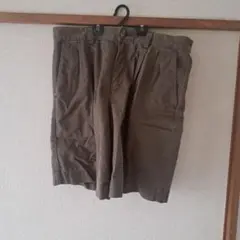 カーキ ショートパンツ バックポケット付き