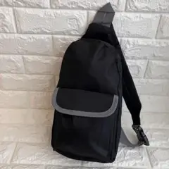 【新品未使用】ボディバッグ　ブラック