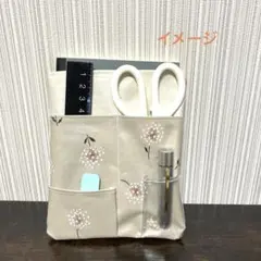 ハンドメイド ナースポケット花柄ラミネートマルチケース A6サイズ