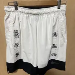 《希少》NIKE ナイキ☆ハーフ パンツ XL　ロゴ 白色　ホワイト