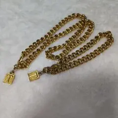 ゴールド チェーンネックレス ブレスレット　ロゴプレート付き セット
