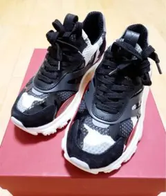 VALENTINO ヴァレンティノ スニーカー 新品未使用