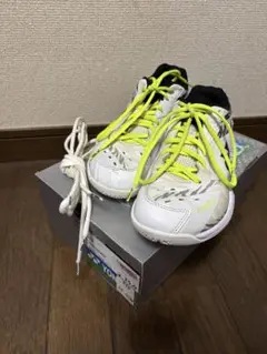 YONEX ヨネックス　バドミントンシューズ　パワークッション65Z 25cm