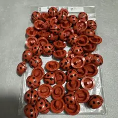 ご愛顧感謝価格！送料無料！レトロなボタン てんとう虫 ブラッドオレンジ 15mm