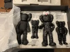 カウズ KAWS FAMILY PINK ファミリー 開封済み 中古品 2025年最新】KAWS FAMILYの人気アイテム - メルカリ