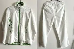 ému(e) スポーツウェア