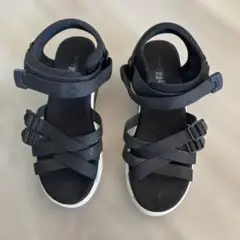 viviブラックストラップサンダル エアクッションソール