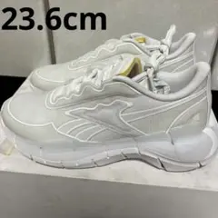 新品未使用※Reebok VICTORIA BECKHAM ボディバック Victoria Beckham launches her Reebok collab with this