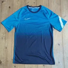 ナイキ　トレーニングシャツ