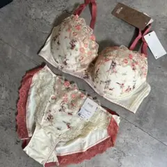 Item thumbnail for item bed20efd-a7f1-4e91-9625-8317f5b32d9f