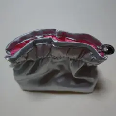 メイクポーチ