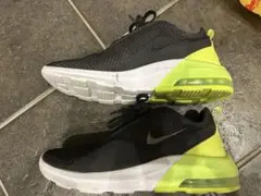 ナイキ エア マックス モーション 2