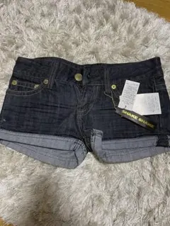 SHAKE SHAKE ショートパンツ　デニム　新品