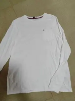 トミーヒルフィガー ホワイト ロングスリーブ Tシャツ