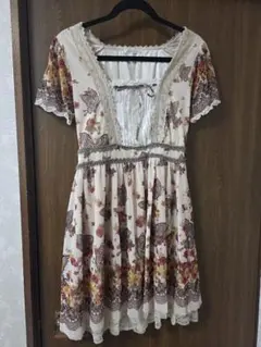 axes アクシーズ　ワンピース 花　蝶