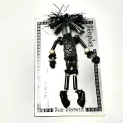 ビーズ ブローチ Sue Stevens. USA の昨品