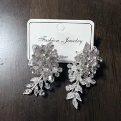 ウェディングピアス シルバー 花 葉っぱ フラワー