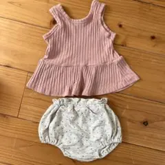 ピンクタンクトップとドット柄ブルマ　70