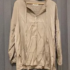 nuyuh ベージュ ブラウン ブラウス