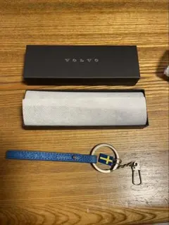 VOLVO スウェーデン国旗付き キーホルダー