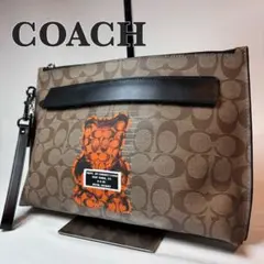 ★新品★ COACH ヴァンダルガミーベア クラッチバッグ ブラック 長期保管 2025年最新】ガミーベアの人気アイテム - メルカリ