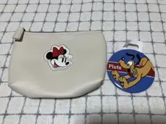 ミニーマウスポーチ　プルート缶バッジ