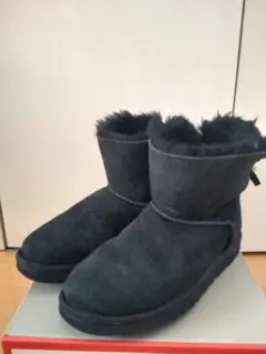 Item thumbnail for item bfdeb2b4-f9c6-46e4-a794-78fd6ec1c19e