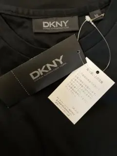 ★DKNY★破格値★新品タグ付き★Mサイズ★定価9345円★黒いTシャツ