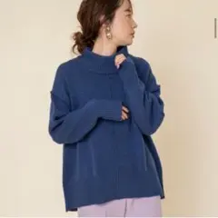 ボトルネックバックスリットニット