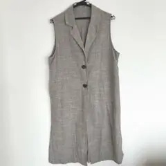 ベージュ ノーカラー ロングベスト　薄地