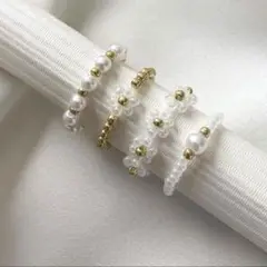 #03 ビーズリング　セット　指輪　ハンドメイド 金 白 ゴールド ホワイト 花
