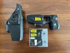X26 テイザーガン レプリカ ＆ ブラックホーク X26用ホルスター LE装備 X26 テイザーガン レプリカ ＆ ブラックホーク X26用ホルスター