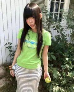 小顔見え×美シルエット／y2kグリーンショート丈Tシャツ 平成女児