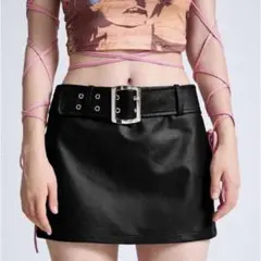 SHEIN レザースカート ベルト付き
