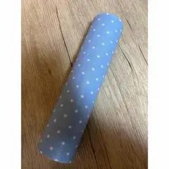 水色の水玉模様ラッピングペーパー