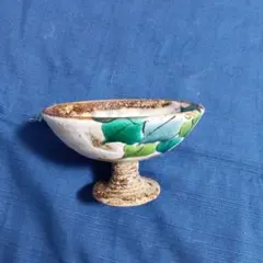 蔵珍窯（ぞうほがま）の　　　　椿柄　台付き器