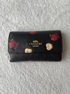 ˚✧美品✧༚ 【coach】リンゴ柄キーケース　日本限定 コーチ 6連キーケース リンゴ柄 アップル ホワイト - メルカリ