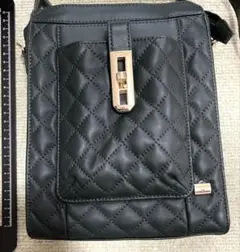 LA BAGAGERIE ラバガジェリー ショルダーバッグ 羊皮 緑 バッグ