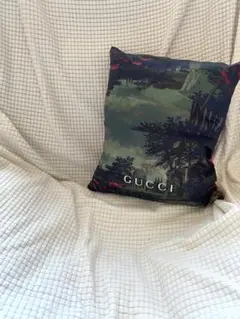 GUCCI ミニクッションカバー　イグナシ・モンレアル