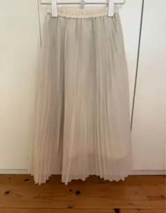 GU ジーユー　オーガンジープリーツスカート　Sサイズ