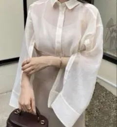 新品未着用　マルチWAYロングシアーシャツ　【NICE CLAUP】